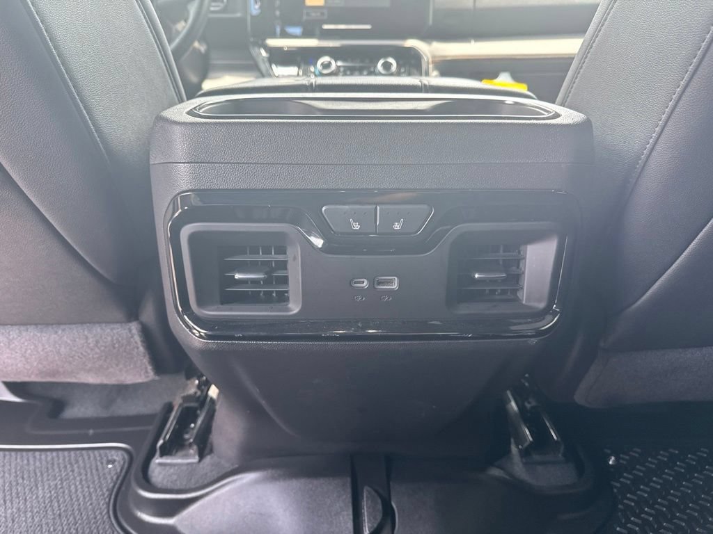 Used 2024 GMC Sierra 1500 AT4 w/ Technology Package AWD/4WD image 18