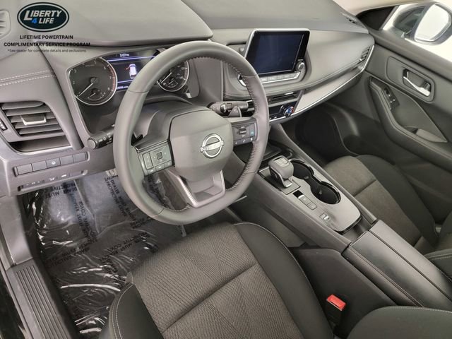 Used 2026 Nissan Rogue SV FWD image 12
