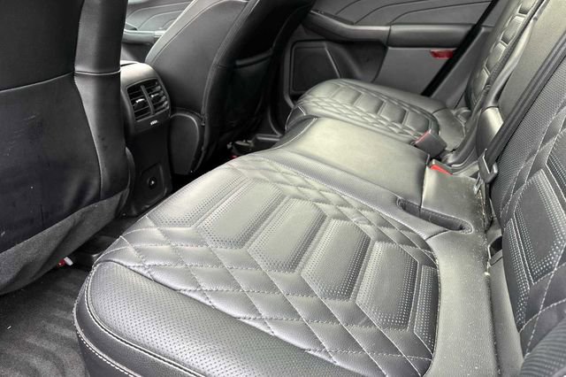 Certified 2023 Ford Escape SE w/ PHEV Premium Package image 11