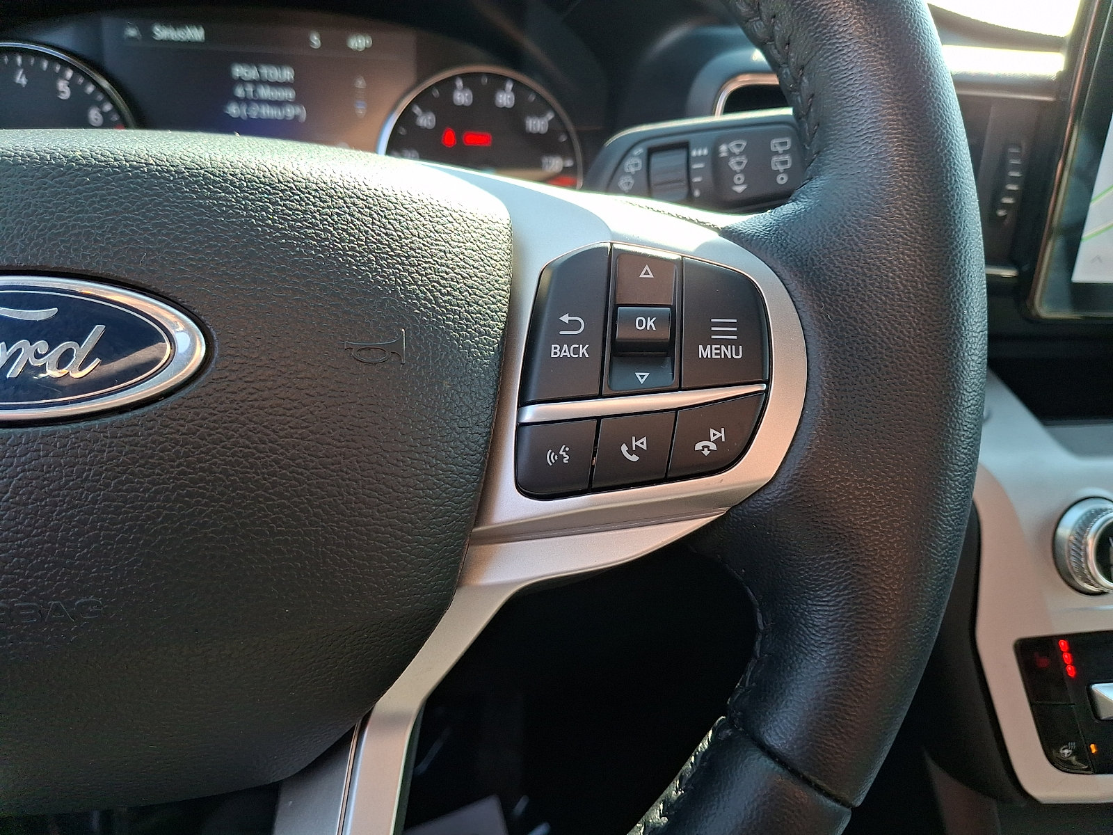 Certified 2023 Ford Explorer XLT w/ Equipment Group 202A AWD/4WD image 24