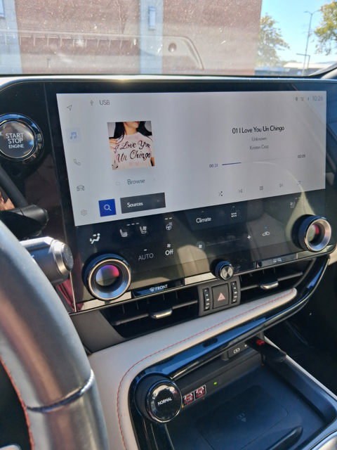 Used 2024 Lexus NX 250 FWD image 2