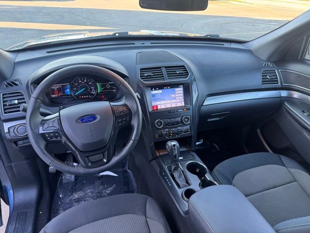 Certified 2019 Ford Explorer XLT w/ Equipment Group 201A FWD image 5