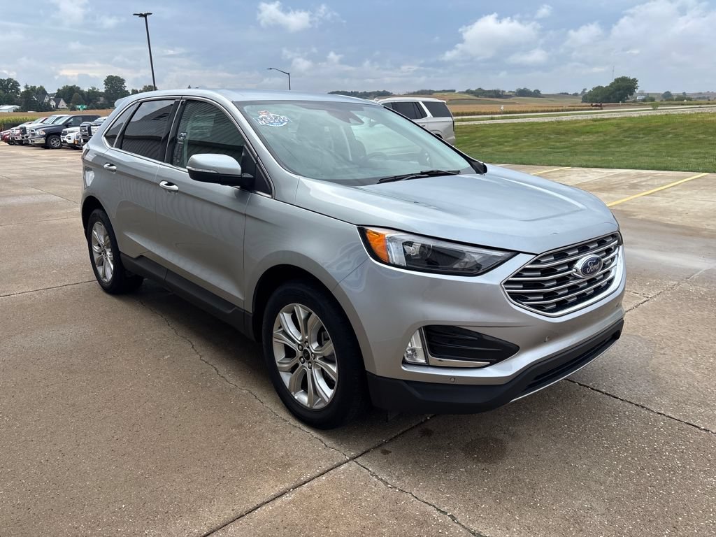 Certified 2024 Ford Edge Titanium AWD/4WD image 3