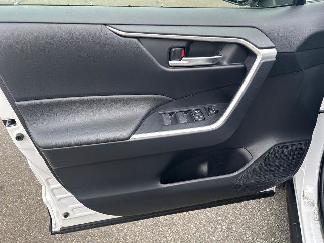 Used 2025 Toyota RAV4 XLE w/ Convenience Package image 17