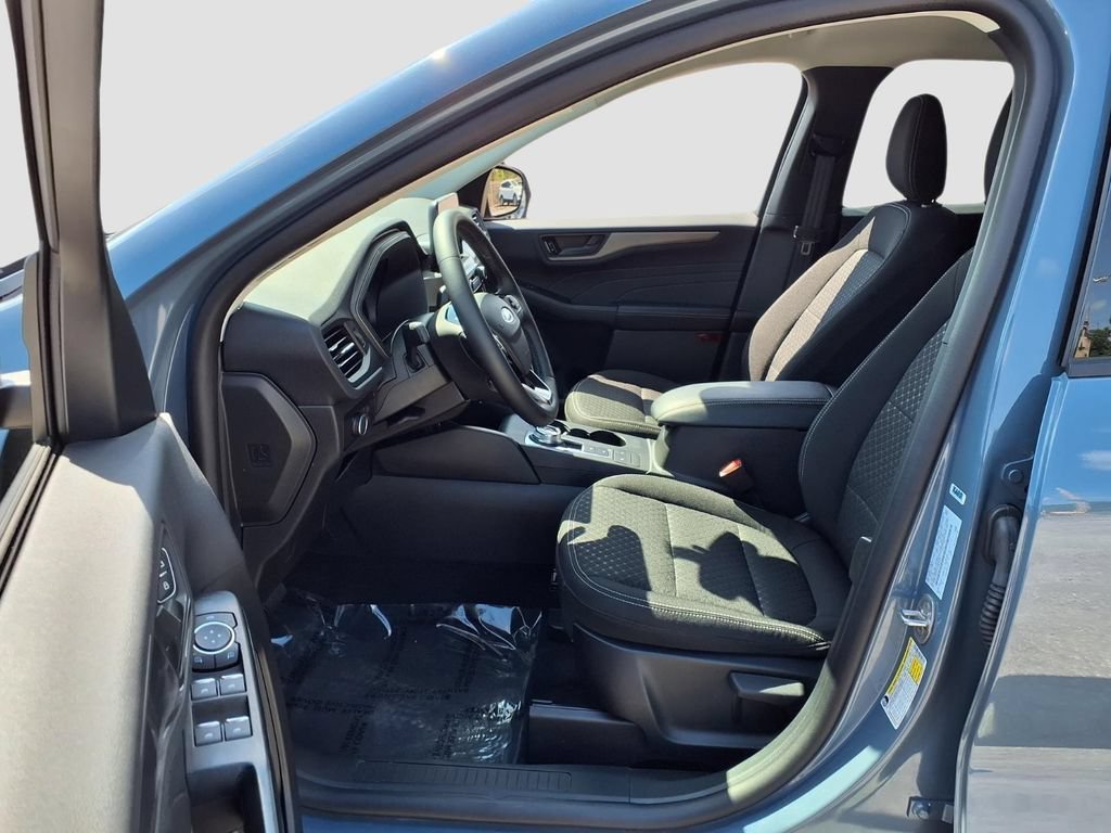 Certified 2025 Ford Escape Active w/ Cold Weather Package FWD image 25