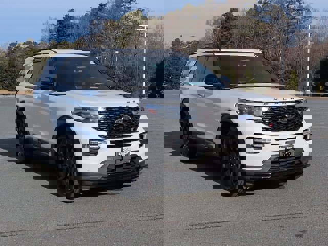 Certified 2023 Ford Explorer ST w/ Equipment Group 401A image 7