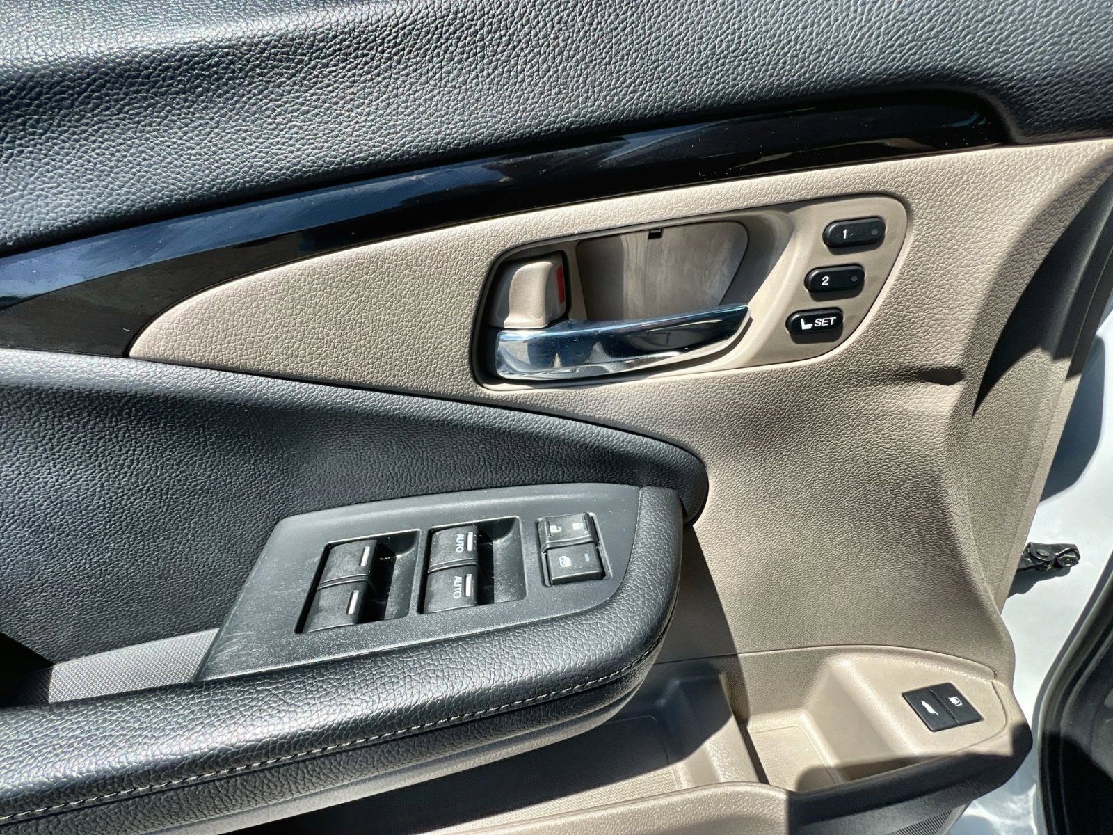 Used 2020 Honda Pilot Touring image 23
