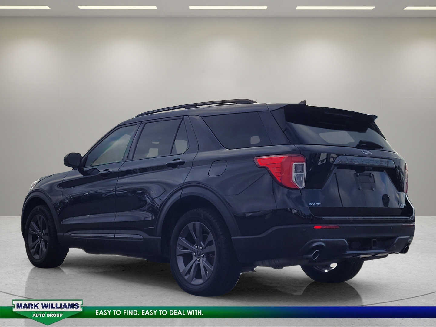 Certified 2023 Ford Explorer XLT w/ Equipment Group 202A AWD/4WD image 6