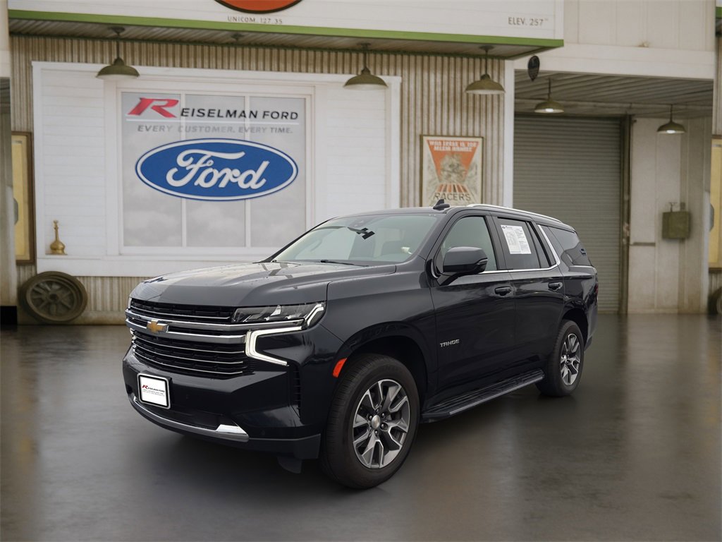 Used 2023 Chevrolet Tahoe LT w/ Luxury Package image 2