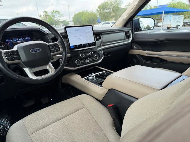 Certified 2023 Ford Expedition XLT image 18