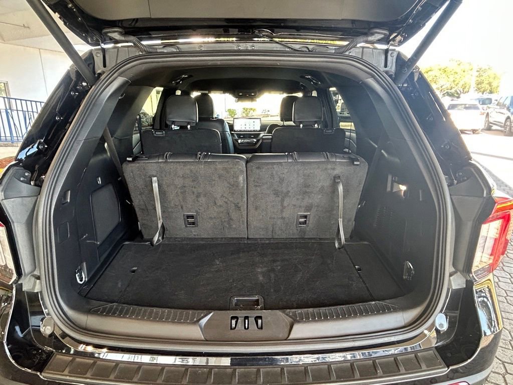 Certified 2025 Ford Explorer ST-Line image 31