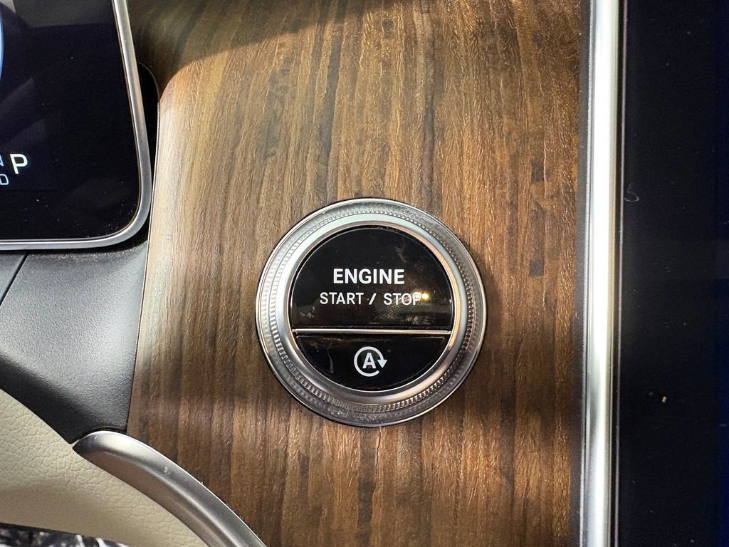 Used 2024 Mercedes-Benz GLC 300 4MATIC image 21