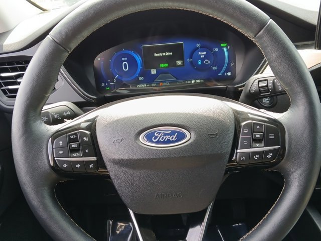 Certified 2021 Ford Escape Titanium w/ Titanium Premium Package FWD image 11
