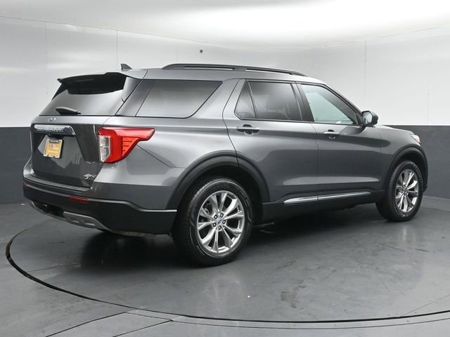 Certified 2023 Ford Explorer XLT w/ Equipment Group 202A AWD/4WD image 7