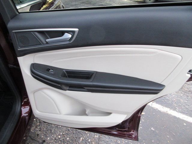 Certified 2024 Ford Edge Titanium AWD/4WD image 32