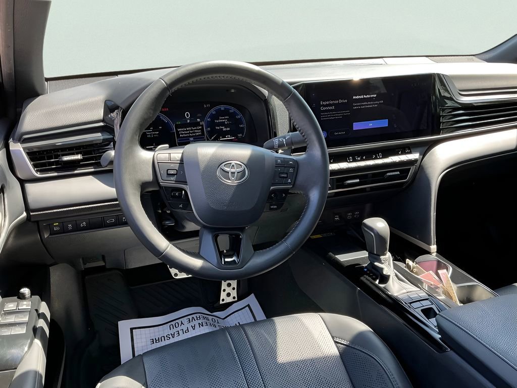 Used 2025 Toyota Camry XSE FWD image 32