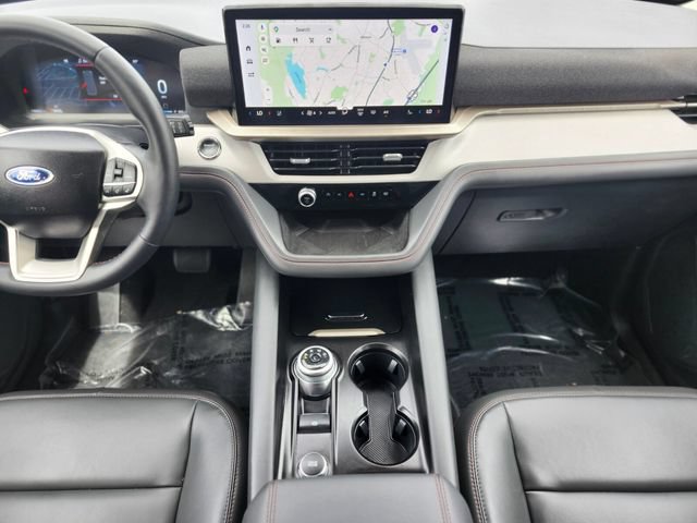 Certified 2025 Ford Explorer Active w/ Active Comfort Package AWD/4WD image 14