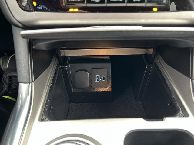 Certified 2022 Ford Explorer XLT w/ Equipment Group 202A AWD/4WD image 15