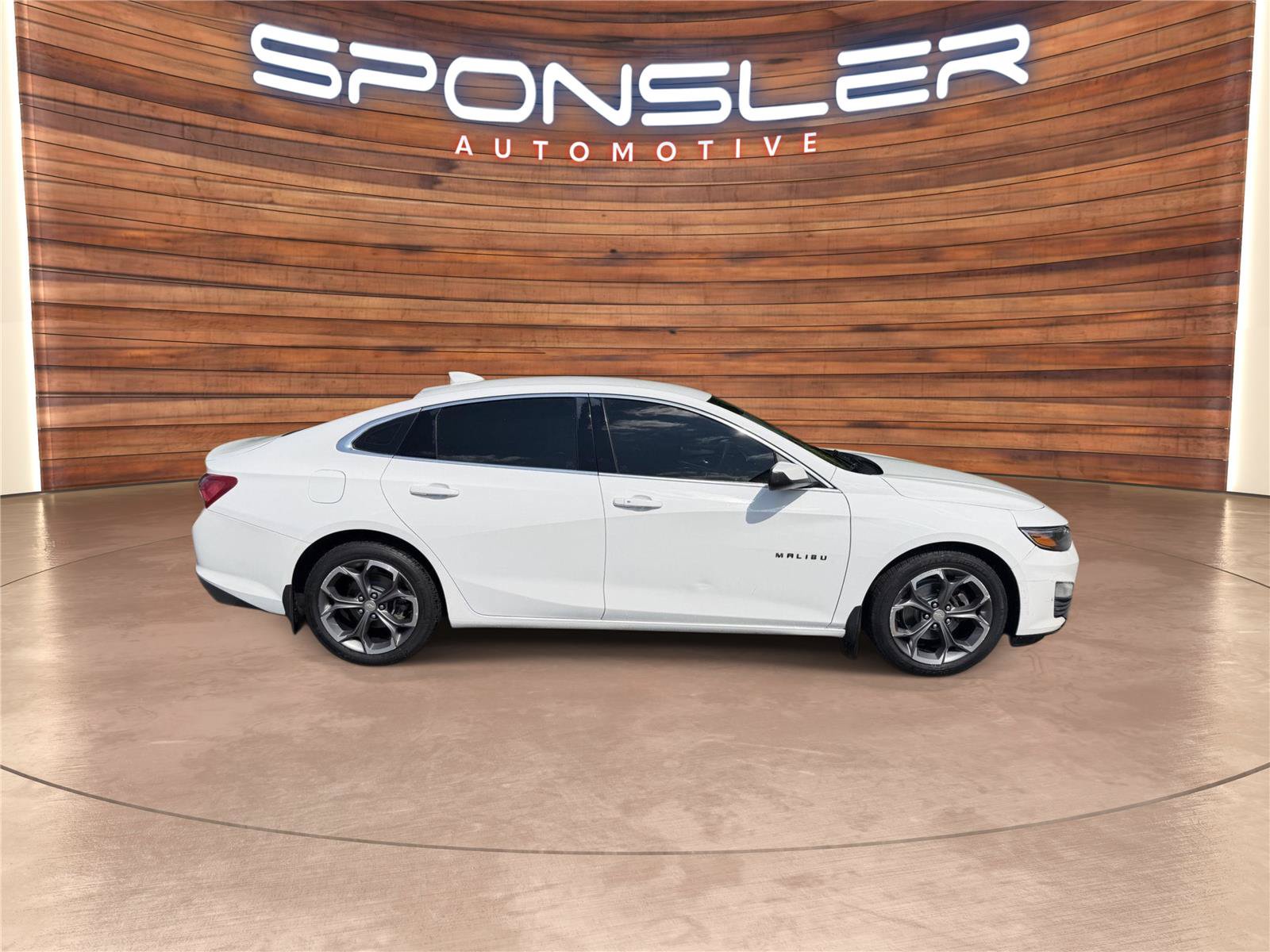 Used 2021 Chevrolet Malibu LT FWD image 7