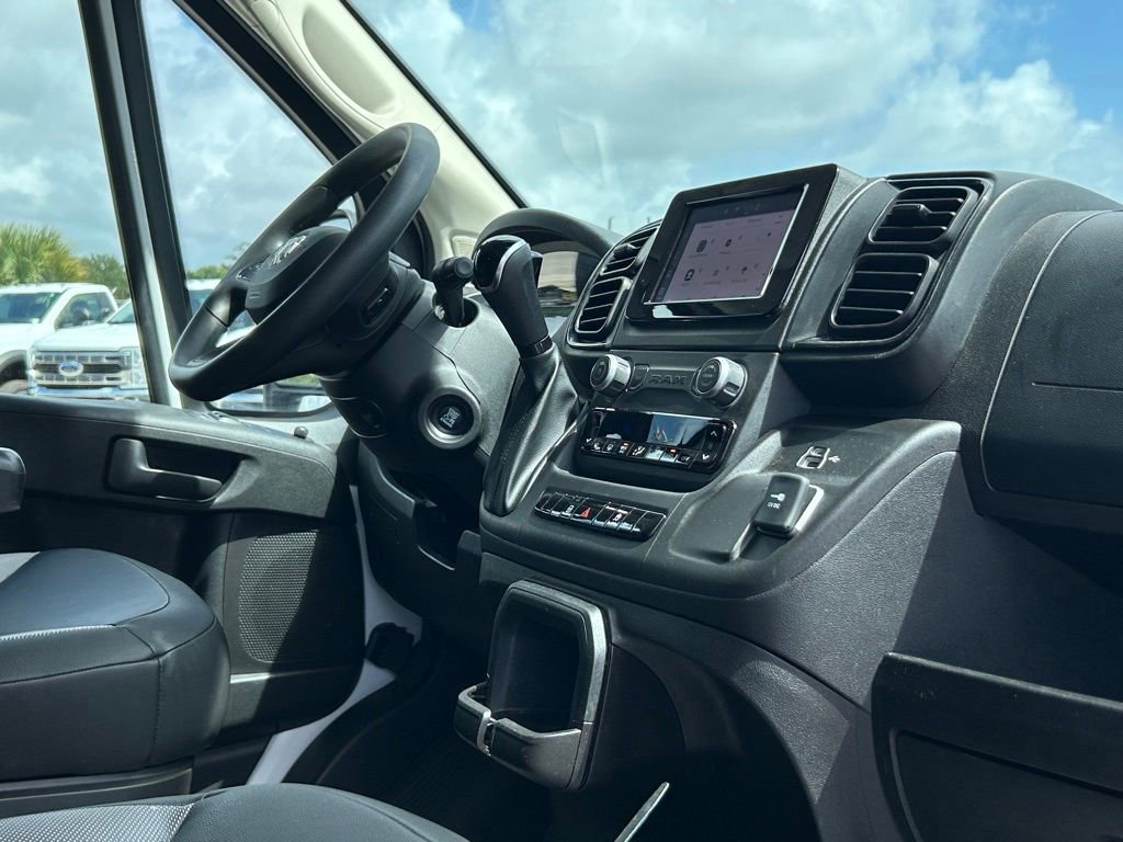 Used 2025 RAM ProMaster 2500 w/ Convenience Group FWD image 23