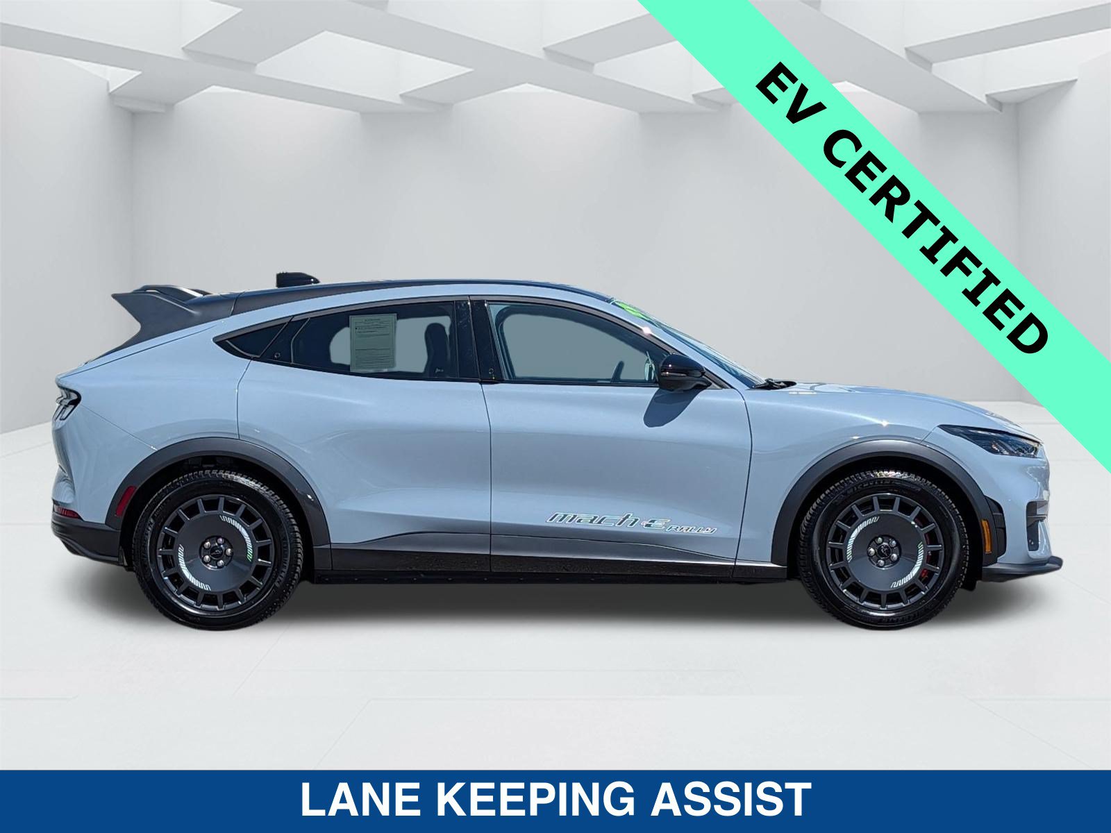 Certified 2025 Ford Mustang Mach-E GT AWD/4WD image 4
