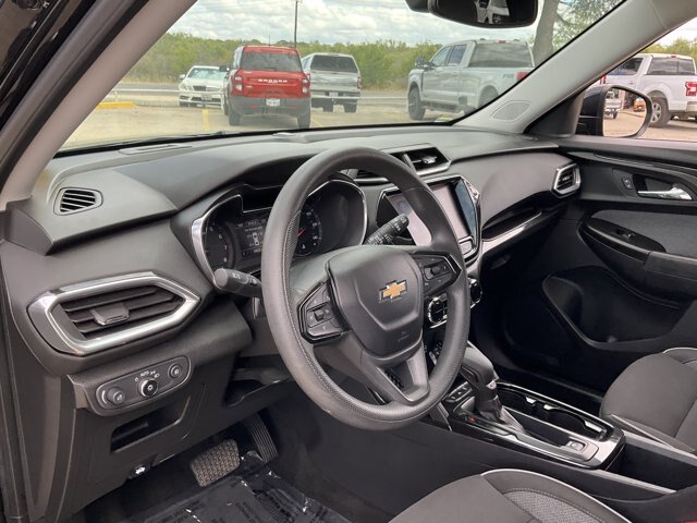 Used 2023 Chevrolet TrailBlazer LT w/ Convenience Package FWD image 6