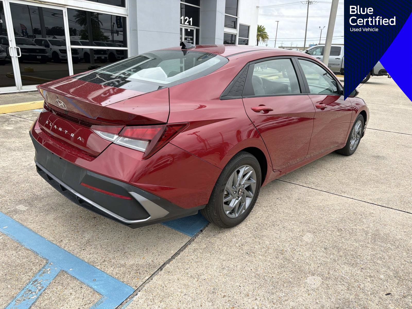 Used 2024 Hyundai Elantra SEL FWD image 11