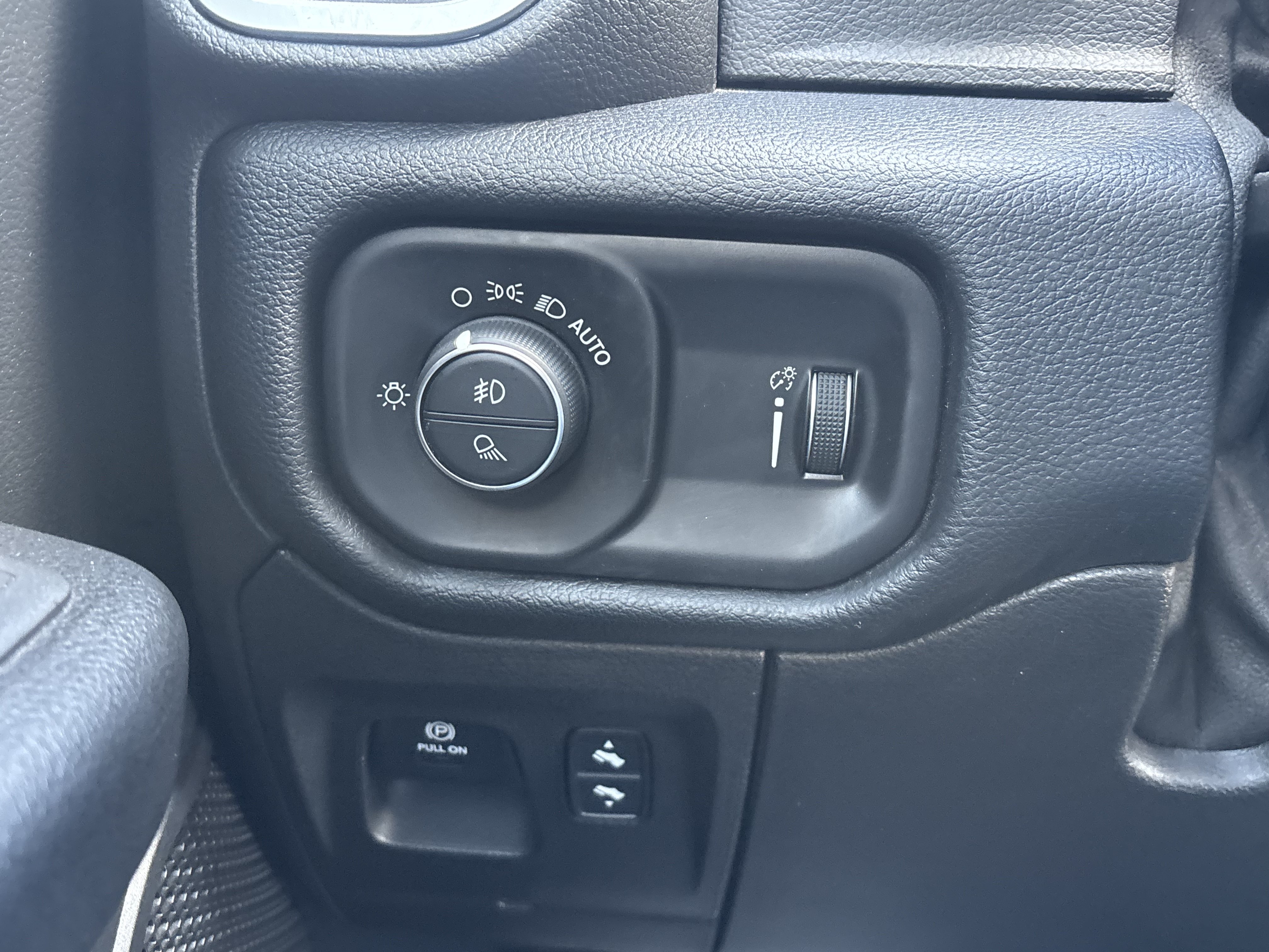 Used 2021 RAM 1500 Lone Star AWD/4WD image 31