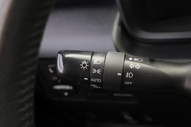 Used 2022 Toyota 4Runner Limited AWD/4WD image 39