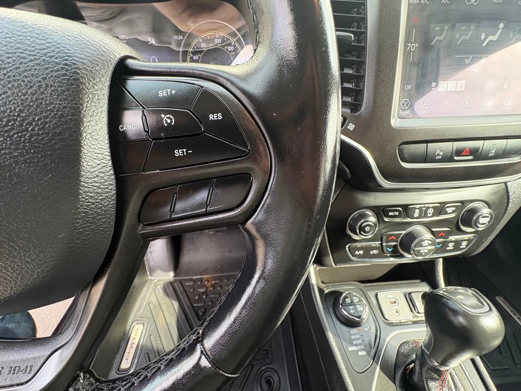 Used 2021 Jeep Cherokee Trailhawk w/ Trailer Tow Group image 17