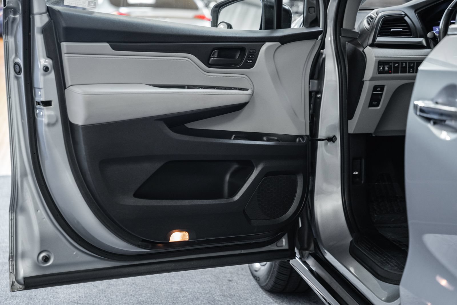 Used 2019 Honda Odyssey EX-L image 38