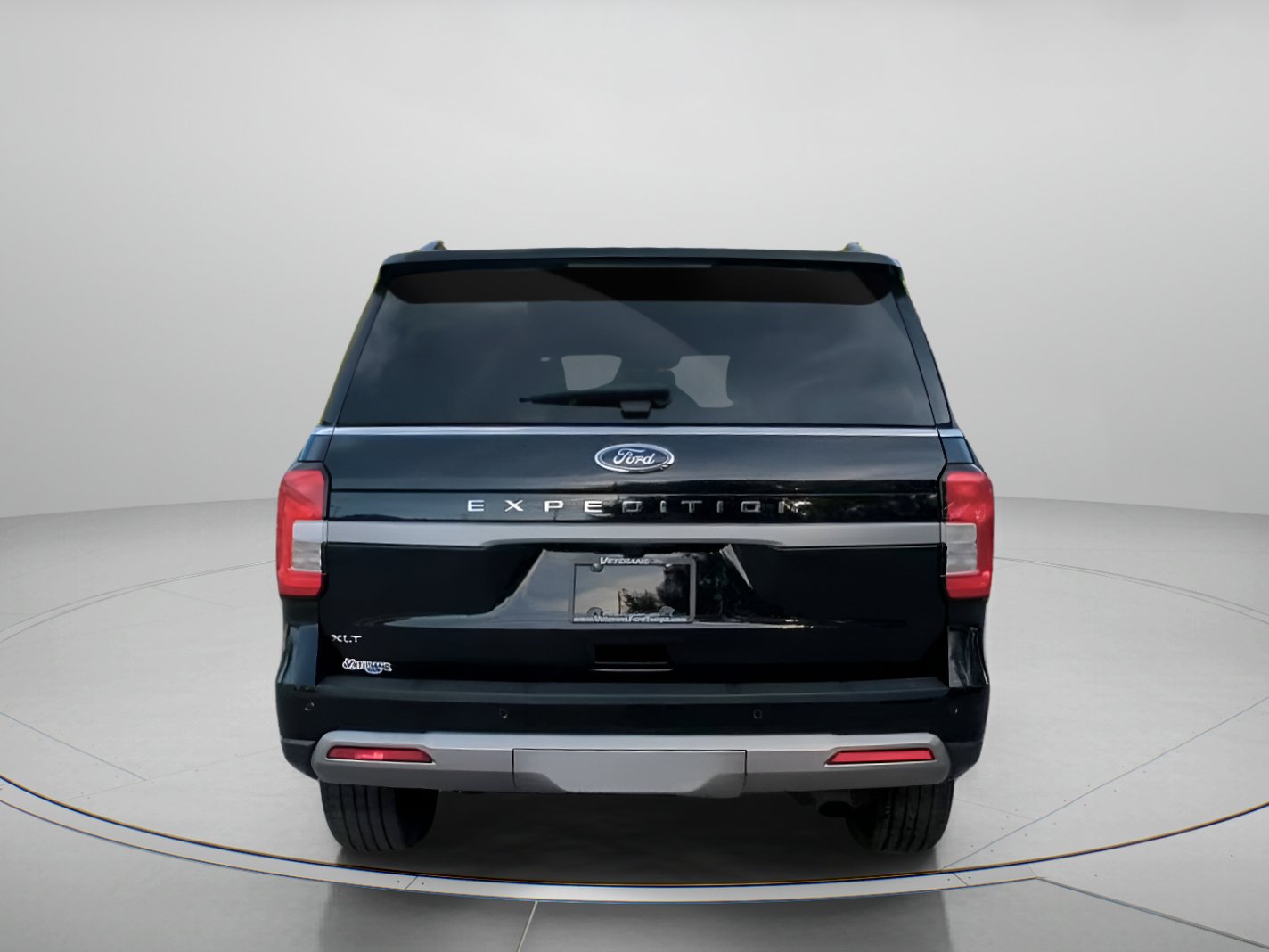 Certified 2024 Ford Expedition XLT RWD image 24