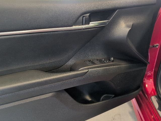 Used 2024 Toyota Camry SE AWD/4WD image 15