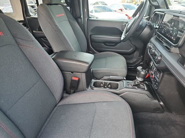 Used 2025 Jeep Wrangler Unlimited Rubicon AWD/4WD image 12