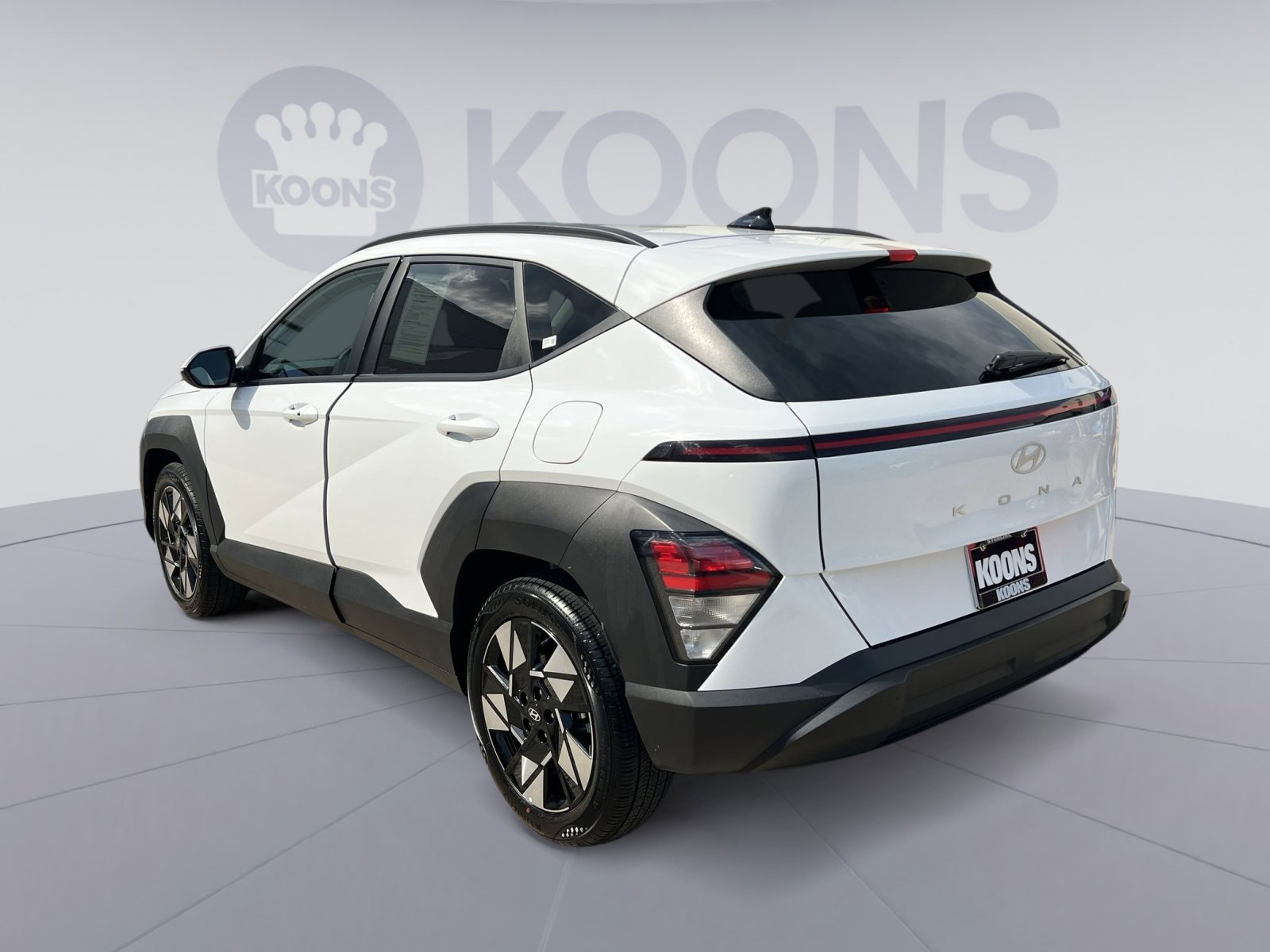 Used 2025 Hyundai Kona SEL FWD image 8