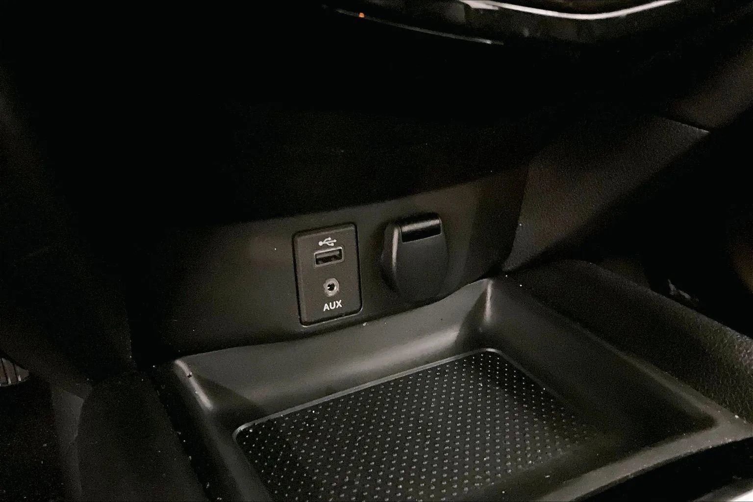 Used 2017 Nissan Rogue S image 31