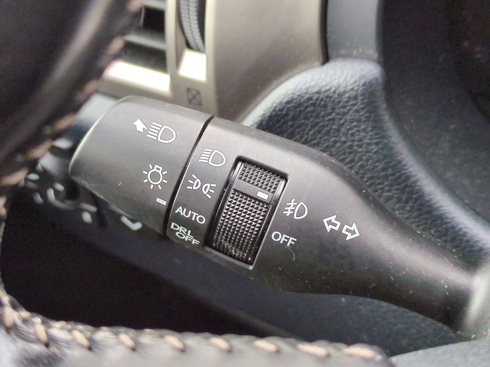 Used 2020 Lexus GX 460 Premium w/ Premium Package image 34