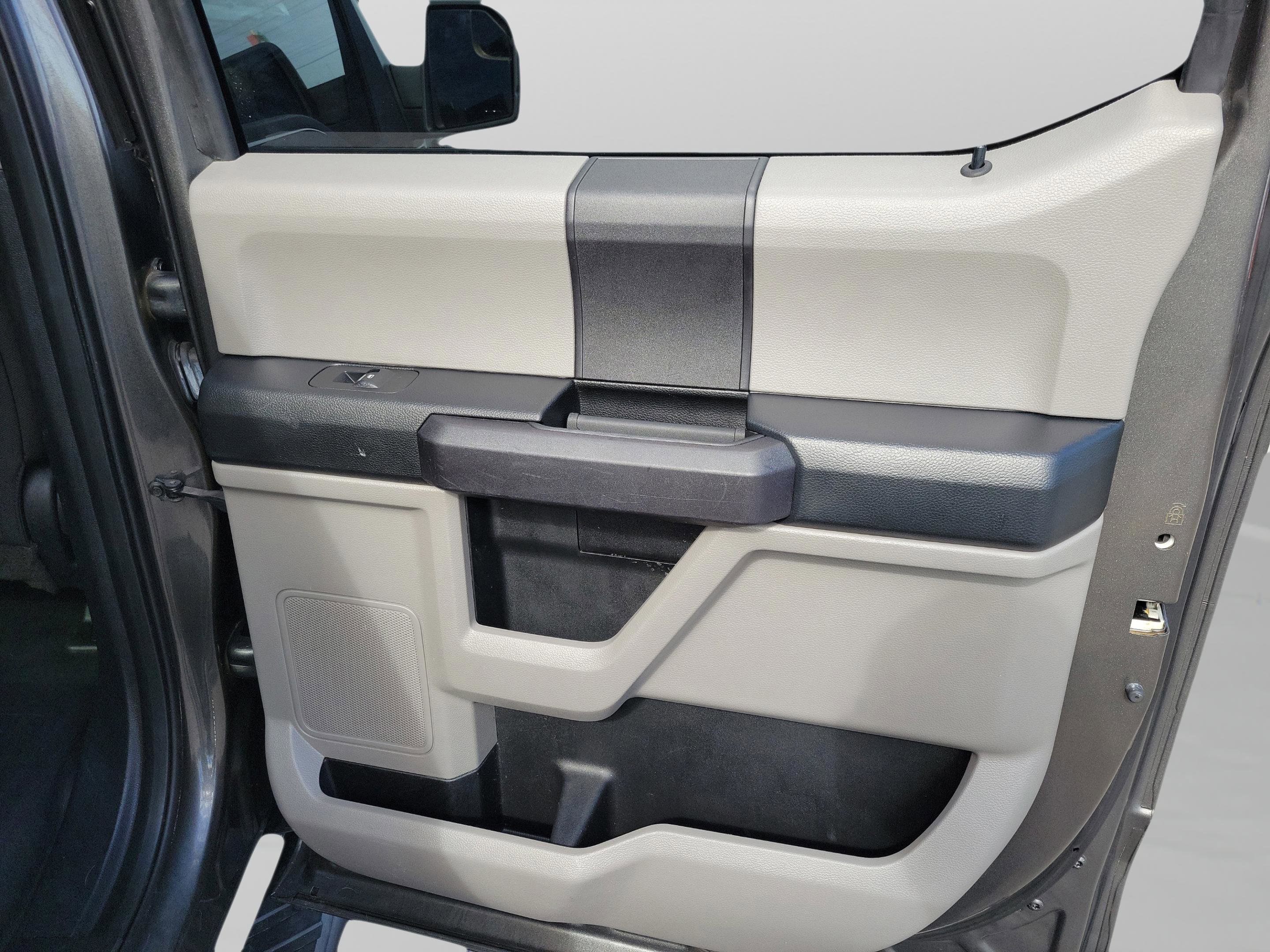 Certified 2017 Ford F150 XL w/ Equipment Group 101A Mid image 23