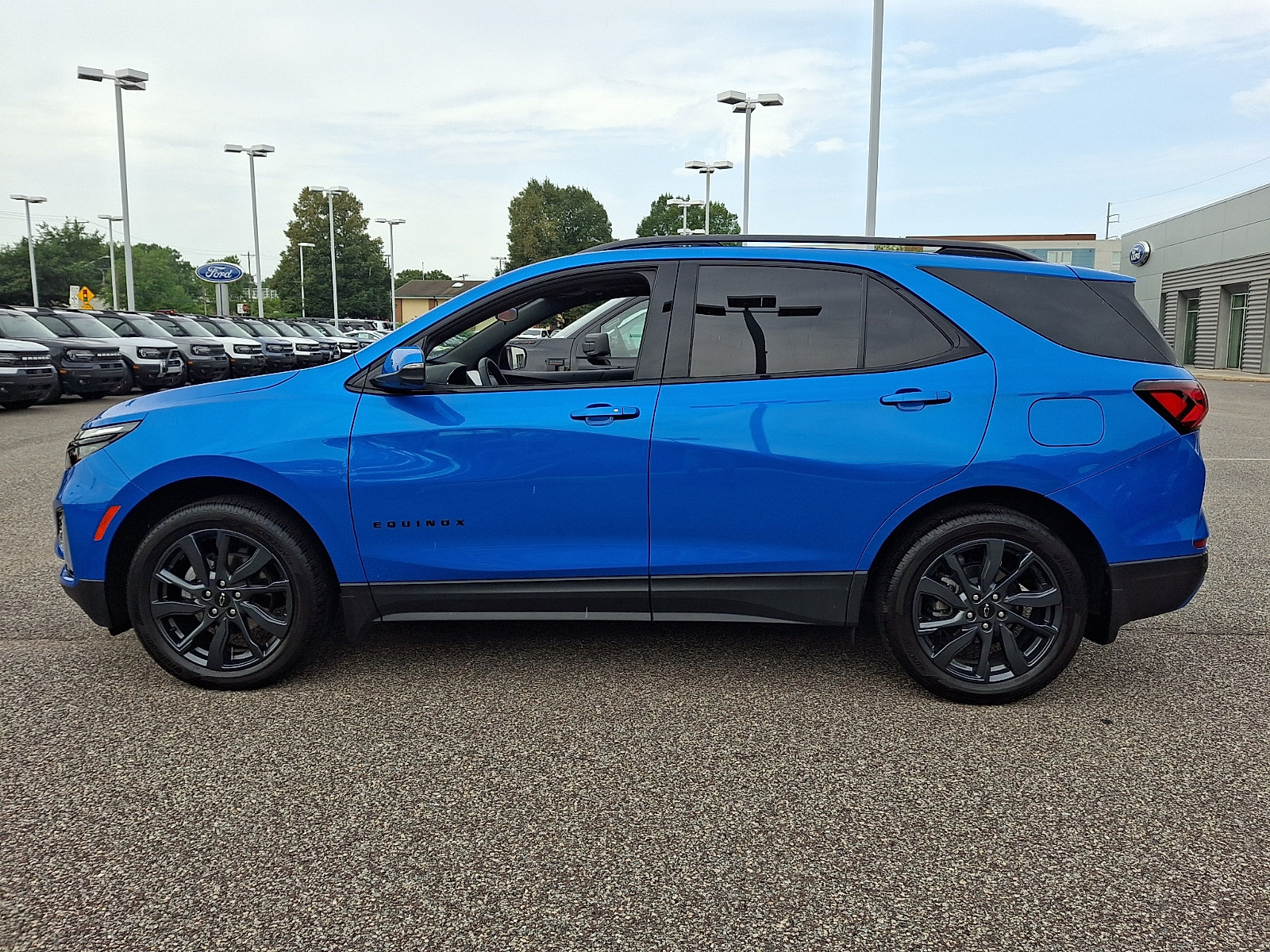 Used 2024 Chevrolet Equinox RS w/ RS Leather Package AWD/4WD image 6