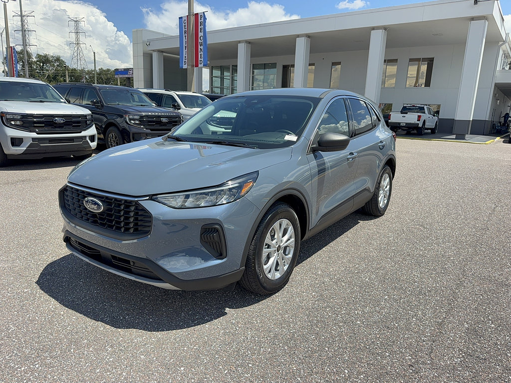 Certified 2024 Ford Escape Active FWD image 2