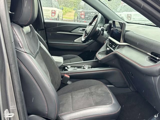 Certified 2025 Ford Explorer ST AWD/4WD image 10
