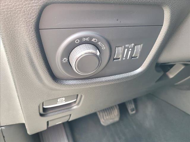 Used 2023 Jeep Grand Cherokee L Laredo AWD/4WD image 19
