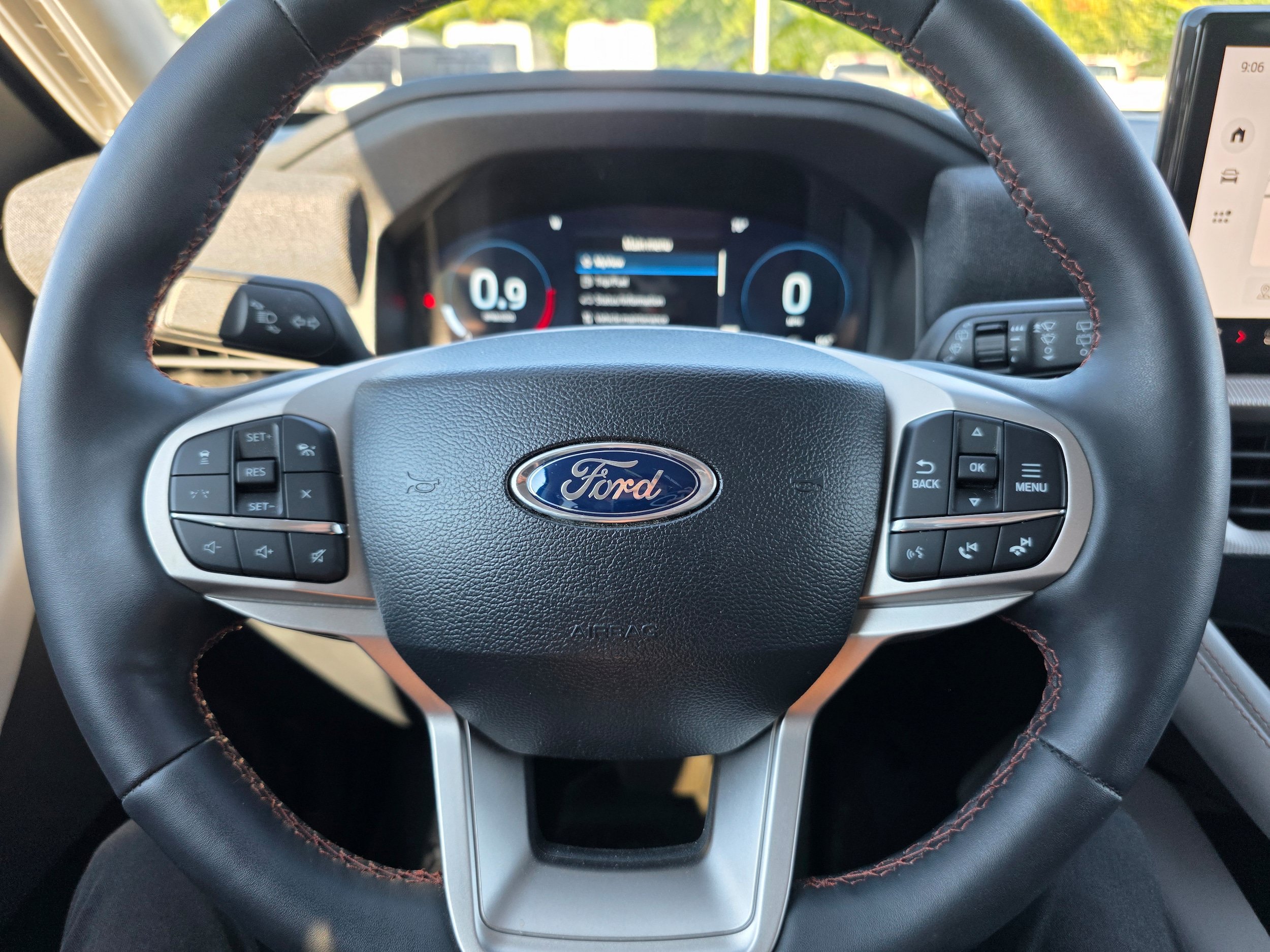 Certified 2025 Ford Explorer Active w/ Active Comfort Package AWD/4WD image 14