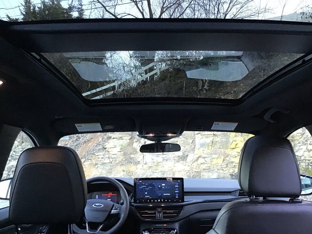 Certified 2023 Ford Escape ST-Line w/ Tech Pack #1 image 9