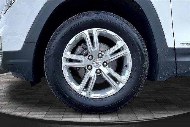 Used 2023 GMC Terrain SLE w/ Driver Convenience Package AWD/4WD image 9