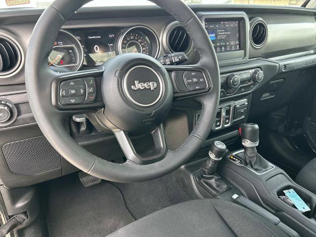 Used 2023 Jeep Wrangler Sport AWD/4WD image 12