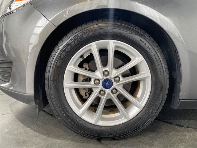 Certified 2018 Ford Focus SE FWD image 10