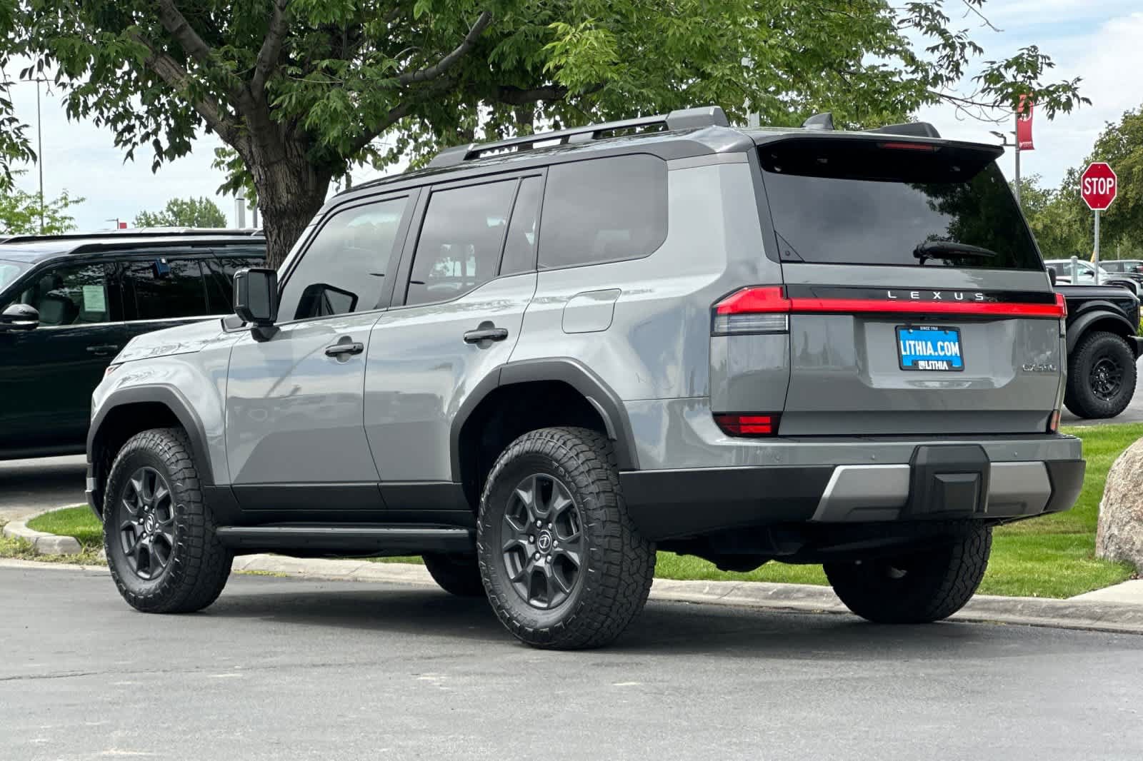 Used 2024 Lexus GX 550 AWD/4WD image 6
