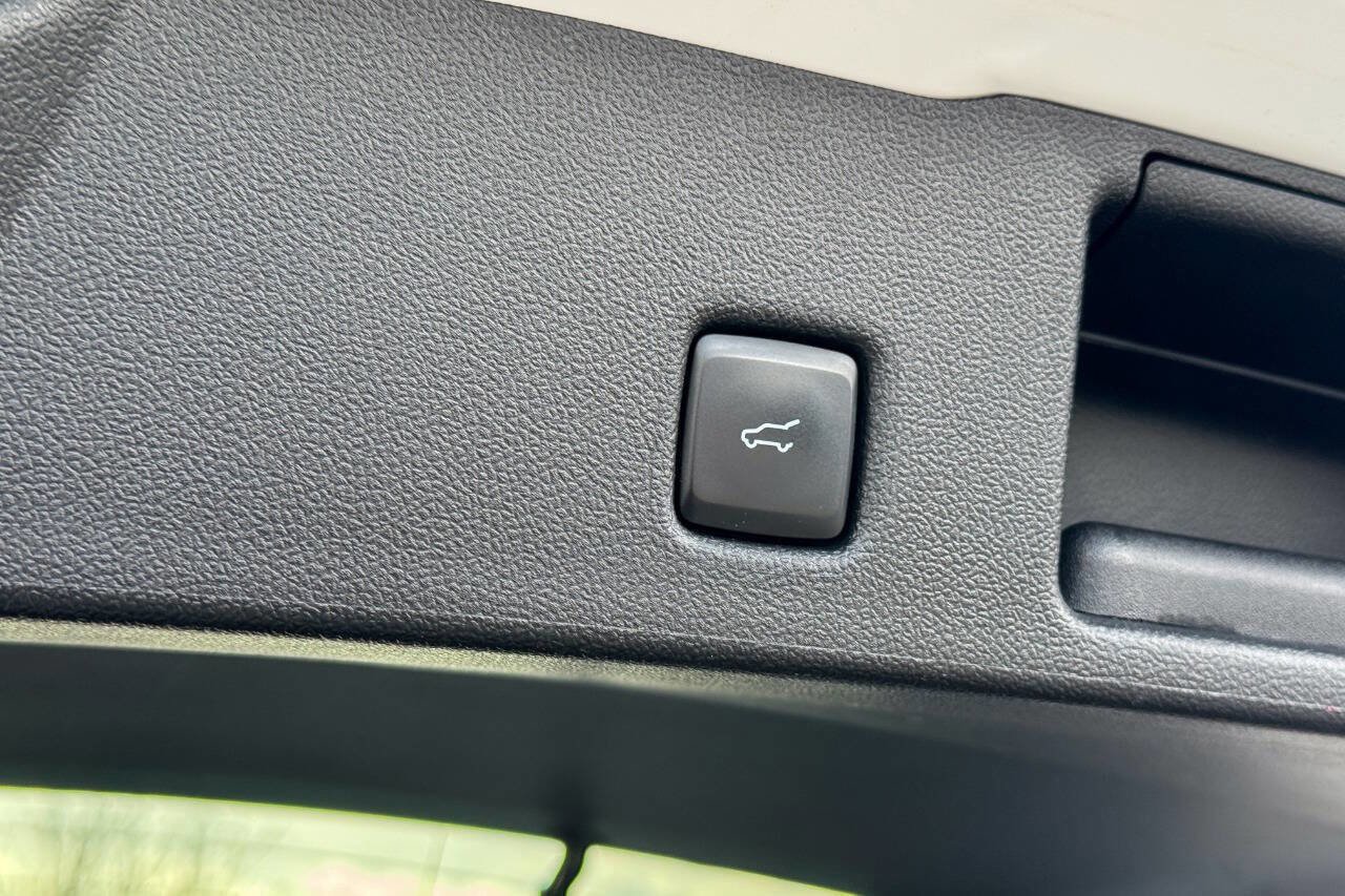 Certified 2023 Ford Escape Active AWD/4WD image 18