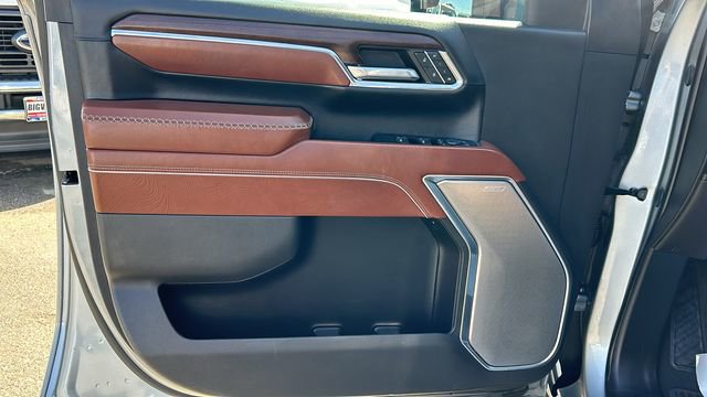 Used 2024 GMC Sierra 2500 Denali Ultimate image 16